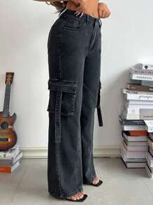 SHEIN SXY Flap Pocket Side Cargo Jeans