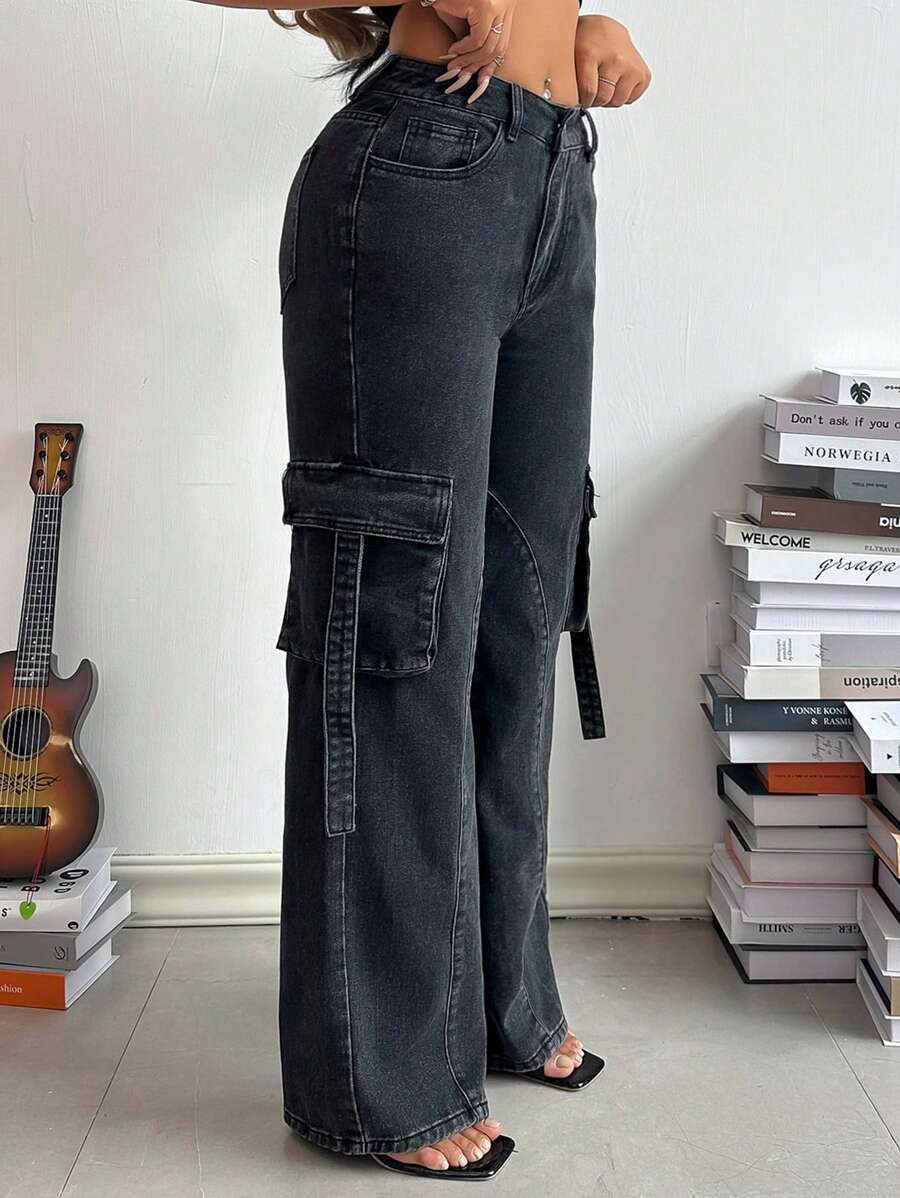 SHEIN SXY Flap Pocket Side Cargo Jeans