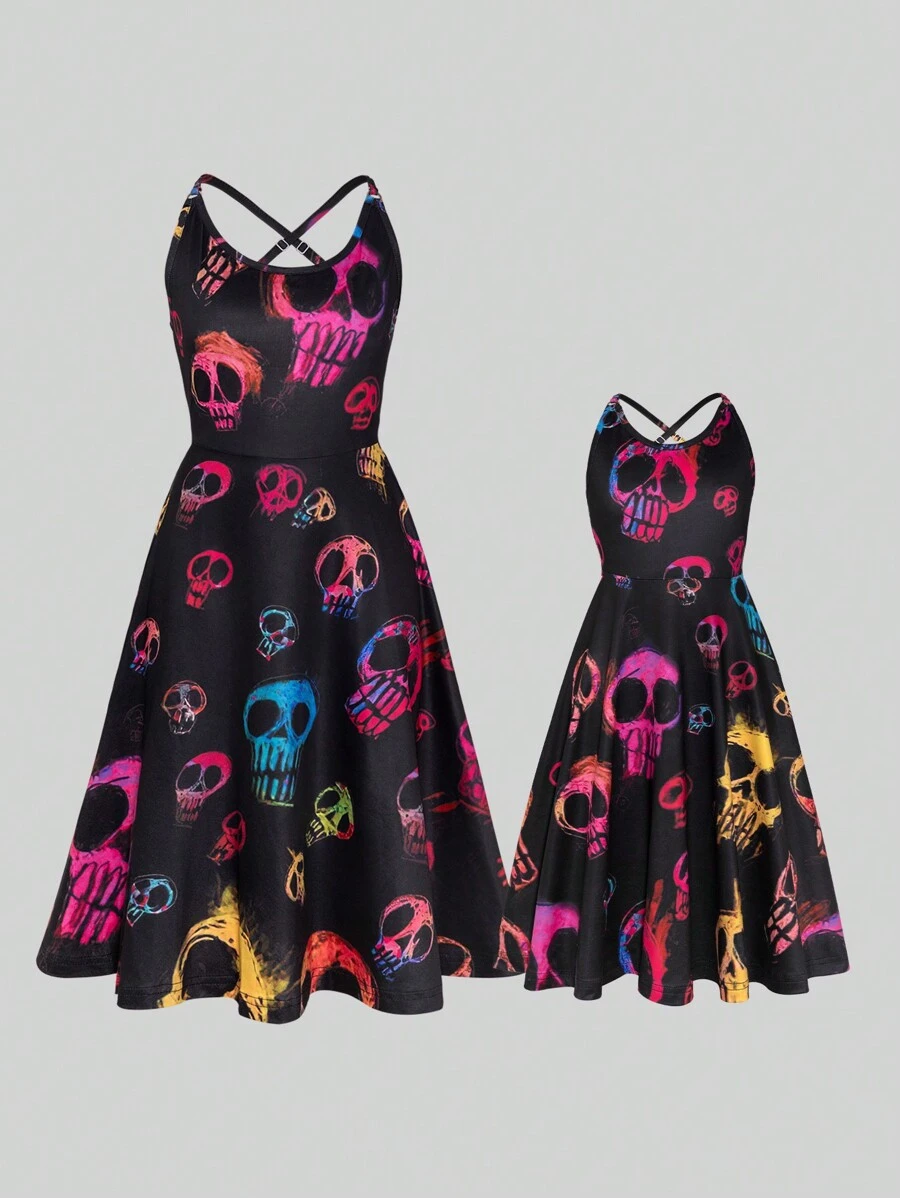 Vestido sin mangas con estampado de calavera colorida y cruzado en los tirantes para mujer - Negro - Ver 1