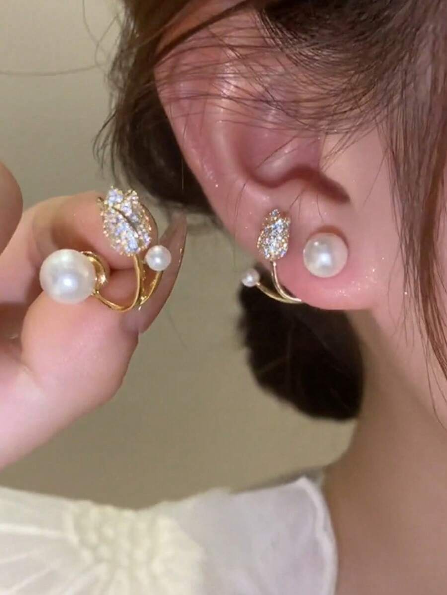 一对精致的金色郁金香、仿珍珠和锆石耳钉，玫瑰花造型，优雅迷人。情人节配饰。 - 金色 - 查看 1