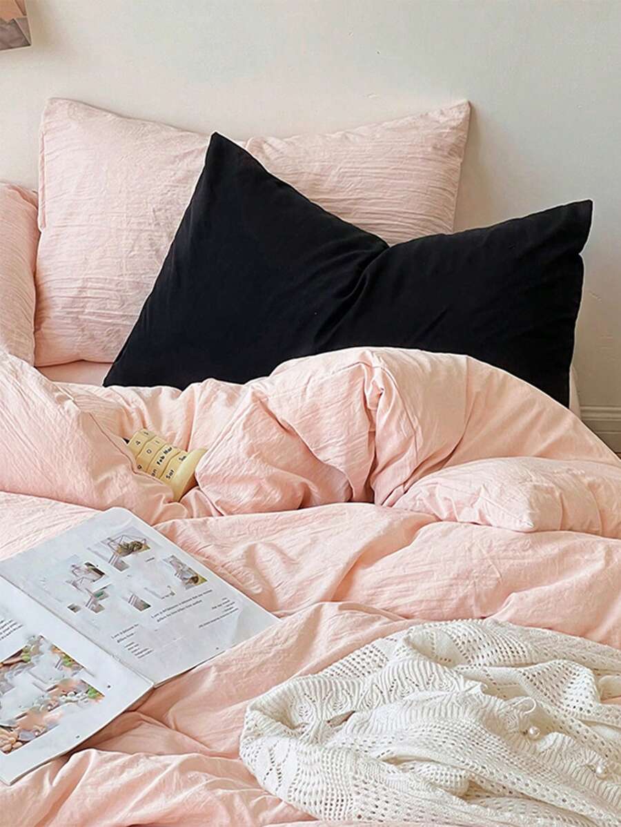 3pcs Pink Flannel Bedding Set (Duvet Cover & Pillowcases) - Baby Pink - View 1