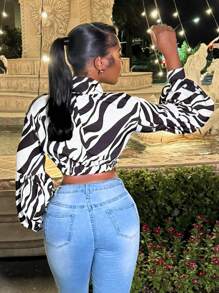 Zolique 女士服装 Sumeer 休闲干净合身黑白斑马纹裙子系带 V 领夸张灯笼袖衬衫 - 黑與白 - 查看 2