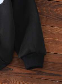 1 szt. Czarna młodzieżowa chłopięca swobodna zabawna słodka duch i tekst graficzny termiczna podszewka opadająca na ramiona gruba bluza, odpowiednia na co dzień, imprezę, Halloween, jesień i zimę