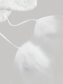 SHEIN MOD 女士白色纹理蓬松 Pom Pom 饰边无袖背心夹克，加大码皮草背心，优雅女士背心，可爱白色人造皮草搭配立体花朵，正面和中心打结毛球装饰，女士 70 年代装休闲修身背心配系带、蝴蝶结，