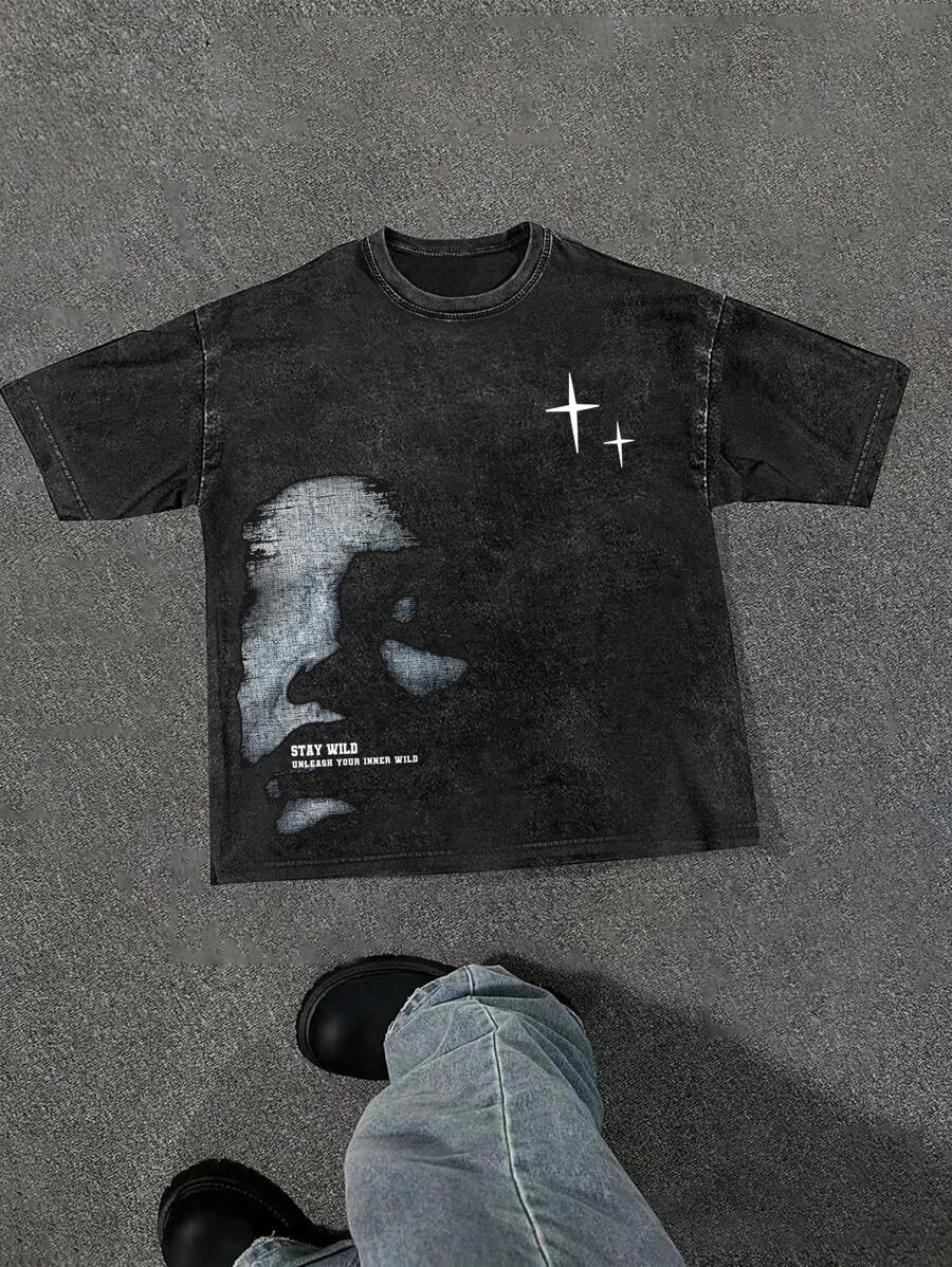 Manfinity EMRG 男士圆领图案印花短袖休闲 T 恤，适合外出、男友礼物 - 黑色 - 查看 1