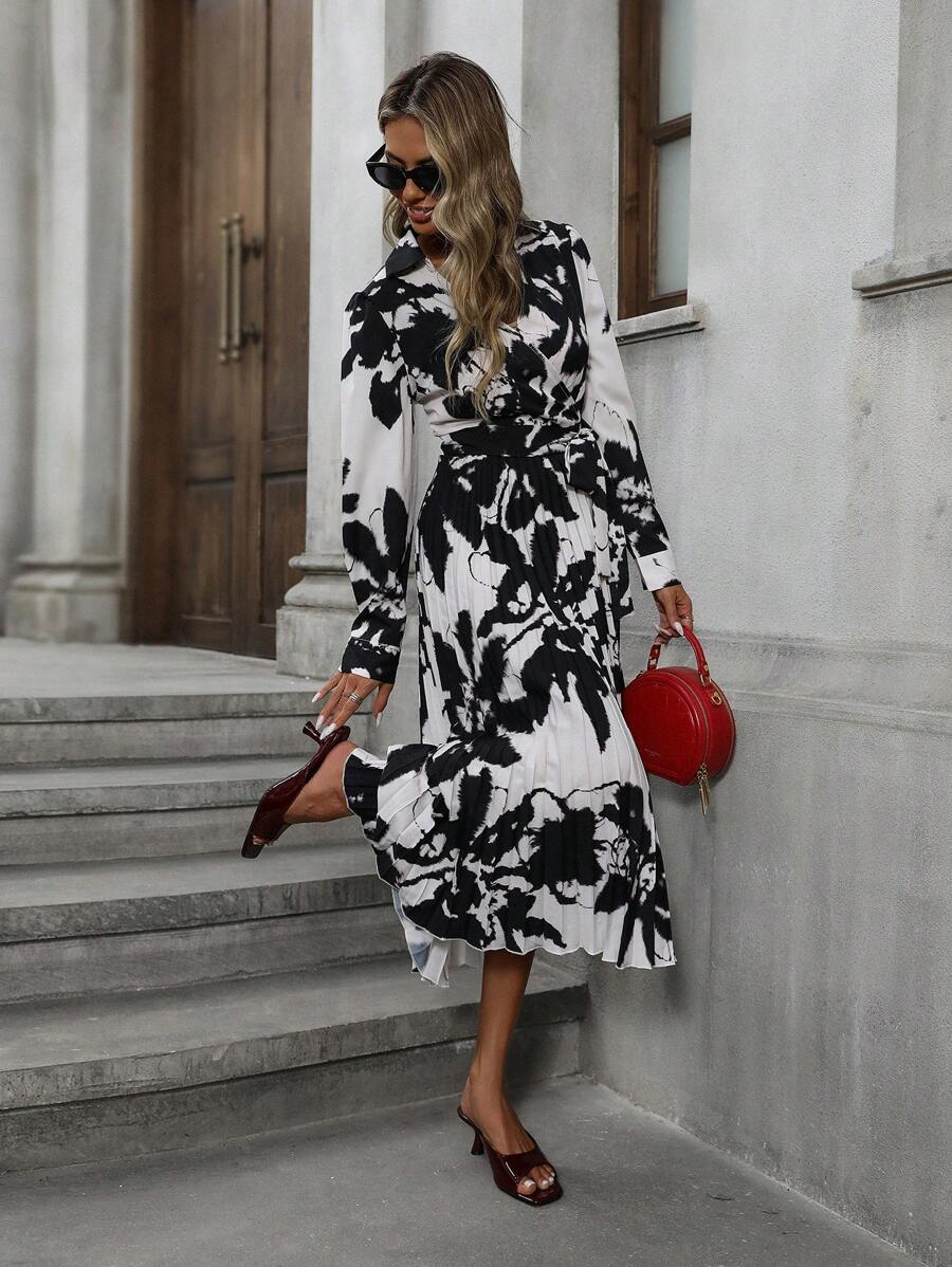Aveloria EMERY ROSE Vestido midi de manga larga con cuello en V, plisado, cintura ceñida y estampado floral aleatorio - Blanco y Negro - Ver 1