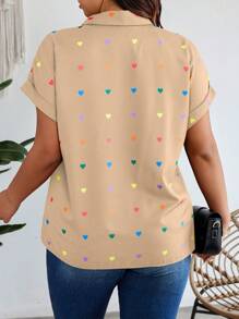 Calvaya Plus Size Kỳ nghỉ hè Áo sơ mi tay cánh dơi màu sắc ngẫu nhiên in hình trái tim thường ngày - Màu Khaki - Xem 2