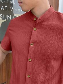 Manfinity BRENVOR 男士纯色前扣短袖编织休闲橙色衬衫 - 鏽棕色 - 查看 5