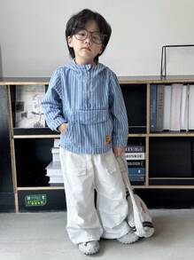 SHEIN YOUNG BOY 休闲街头风格条纹扁平口袋和拉链细节牛仔连帽衫 - 淺色水洗藍 - 查看 4