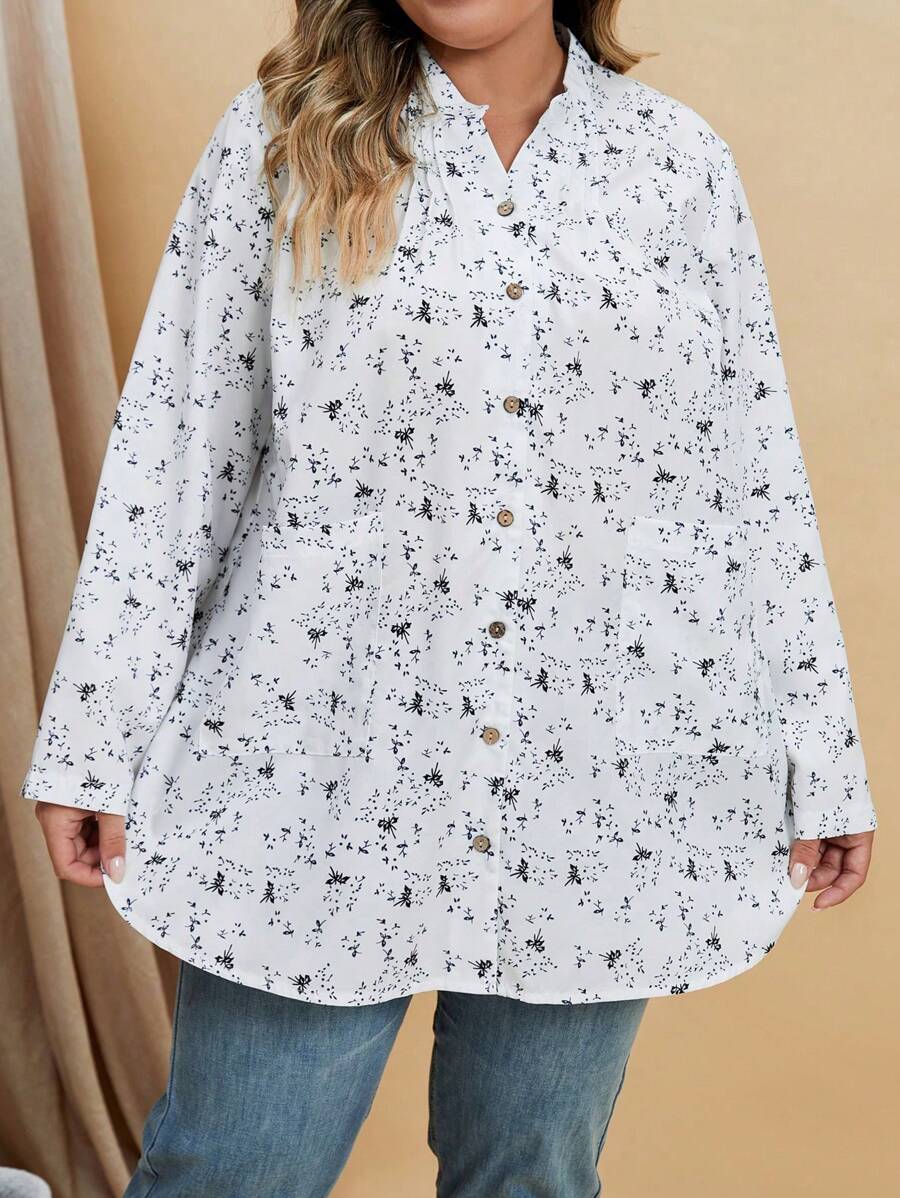 EMERY ROSE Plus Ditsy Floral Print Curved Hem Blouse - Black and White - View 1