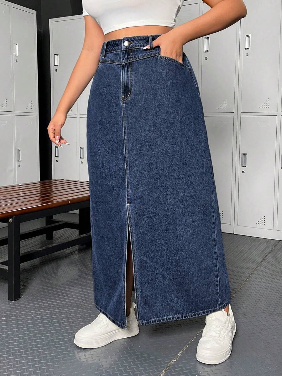 SHEIN EZwear Plus Size Women Plain Simple Everyday Split Hem Denim Mini Skirt - Dark Wash - View 1