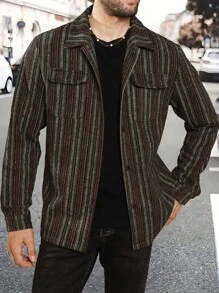 Manfinity Homme Camisa tipo chaqueta de manga larga con rayas verticales y bolsillos utilitarios de estilo retro para hombres