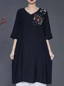 SHEIN LUNE Women's V-Neck Midi Dress With Floral Embroidery, Casual And Relaxed Fit
