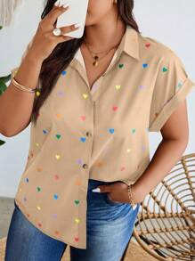 Calvaya Plus Size Kỳ nghỉ hè Áo sơ mi tay cánh dơi màu sắc ngẫu nhiên in hình trái tim thường ngày - Màu Khaki - Xem 4
