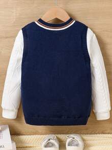 SHEIN Áo vest len hai lớp dáng rộng dành cho nam trẻ 1 phong cách đại học có đường viền cổ chữ V, lót nhiệt để tạo sự thoải mái và ấm áp. Thích hợp đi học, họp mặt, mùa về, đám cưới và tiệc tùng. - Màu xanh hải quân - Xem 2