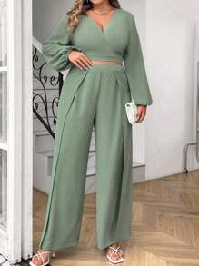 SHEIN Clasi 2pcs Women's Plus Size Solid Color V-Neck Crop Top And High-Waist Wide Leg Pants With Slits Set - Green - View 4