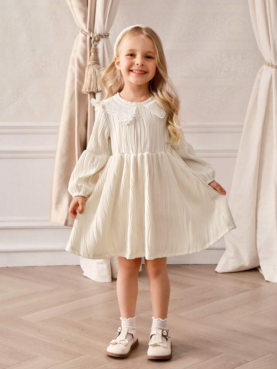 SHEIN 年轻女孩学院风优雅彼得潘领灯笼袖收腰提花针织纯色中长连衣裙，适合秋冬季