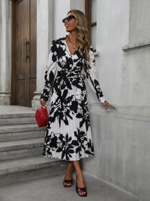 Aveloria EMERY ROSE Vestido midi de manga larga con cuello en V, plisado, cintura ceñida y estampado floral aleatorio - Blanco y Negro - Ver 2