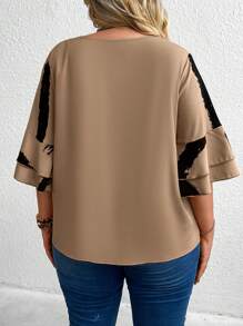 SHEIN CURVE+ Plus Size Women V-Neck Loose Casual Short Sleeve Blouse - Khaki - View 2