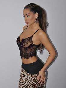 SHEIN ICON Camiseta sin mangas con copa de volantes transparente con parche de encaje