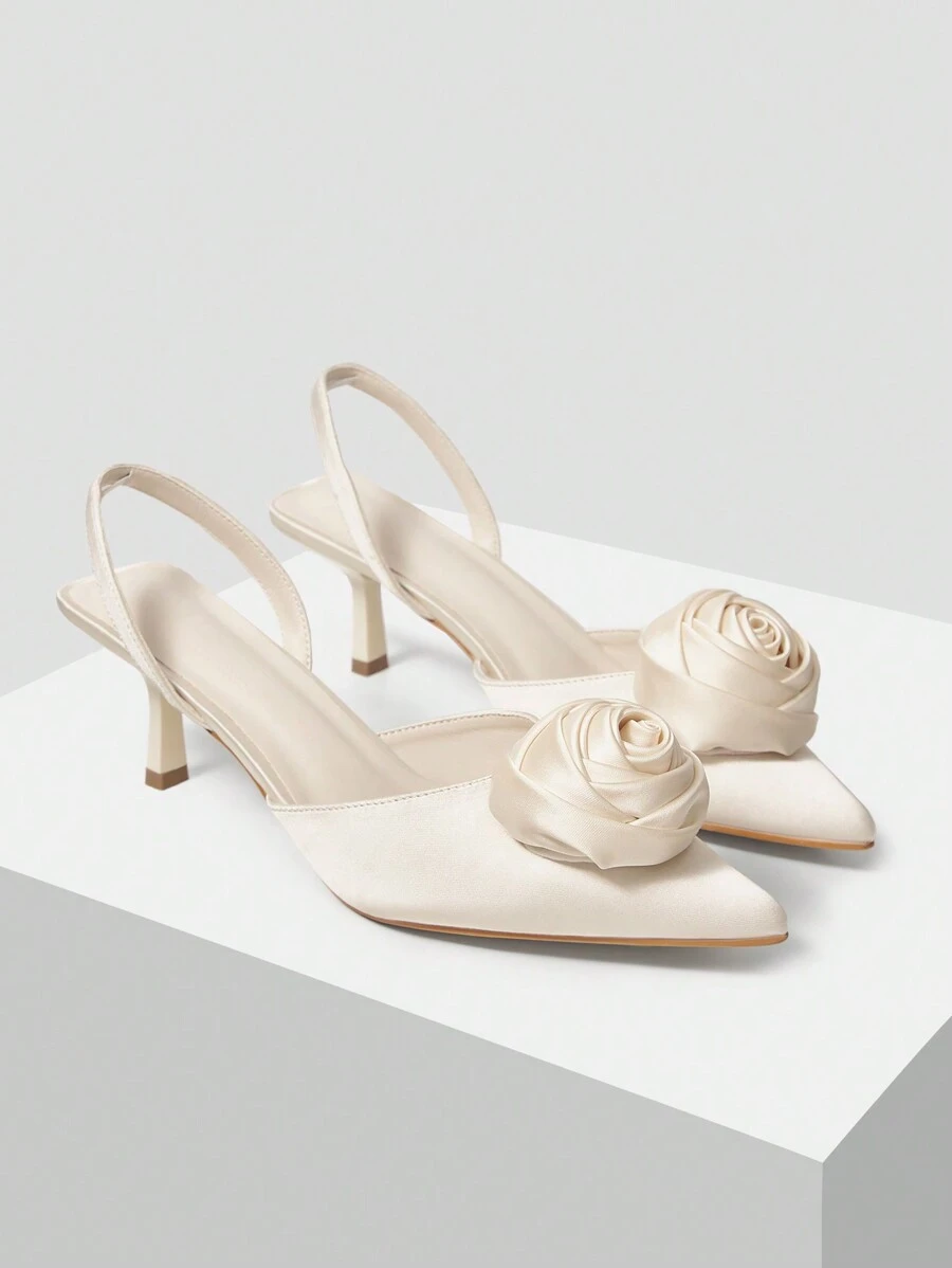 MOTF PREMIUM 春季尖头花卉贴花细高跟鞋，适合新年假期、情人节、春假复活节舞会高跟鞋 - 米色 - 查看 2