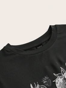 SHEIN EZwear 休闲简约草莓印花圆领短袖短款紧身女士T恤，适合夏季 - 黑色 - 查看 3
