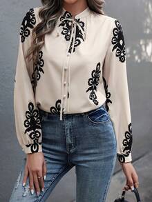 EMERY ROSE بلوزة كاجوال ذات أكمام فانوس مطبوعة عشو...