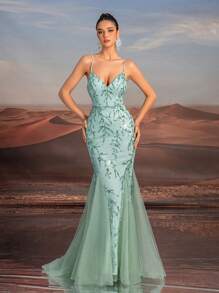 Glamrae Elegante vestido largo de fiesta/formal con diseño de sirena, busto con flor brillante verde, panel de malla (muy adornado) - Verde - Ver 2