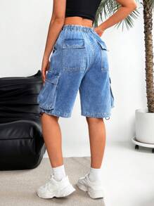 SHEIN EZwear Women's Front Button Multiple Pockets Solid Color Denim Shorts, Casual Daily Wear