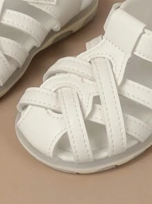 1pair Comfortable White Strap Decoration Fashionable Baby Sandals