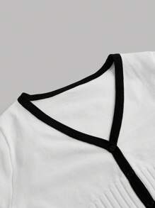 SHEIN Privé Conjunto de dos piezas de blusa de manga corta y falda de contraste de color negro y blanco, conjunto de otoño para mujer, conjuntos de faldas de otoño, suéteres de otoño, conjuntos de dos piezas para mujer, ropa de maestra, perfecto para uso diario, ir y venir, citas, temporada de vuelta al colegio