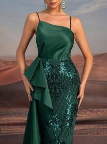 SHEIN Belle 优雅华丽墨绿色斜肩缎面拼接亮片定位长鱼尾侧垂荷叶飘尾约会度假单身派对毕业季婚礼活动适合所有正式场合重工业晚宴礼服 - 墨綠色 - 查看 7