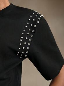 Anewsta Fashionable Metallic Design Round Neck T-Shirt - Black - View 2