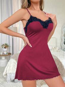 Camisón de tirantes finos con ribete de encaje para mujer