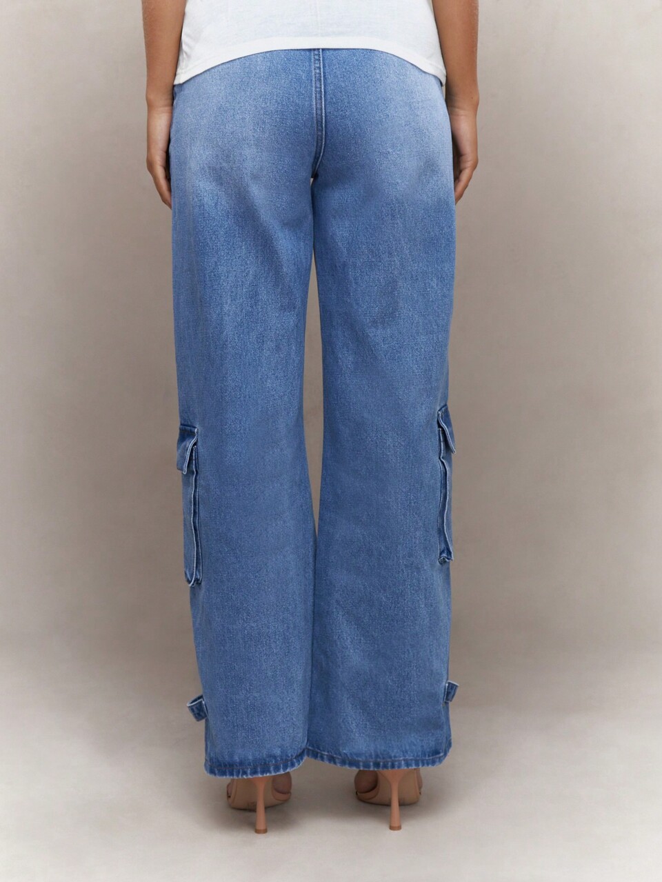 MISSGUIDED Wide Leg Cargo Jeans With Chain Belt