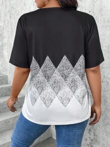 SHEIN LUNE 大码 V 领花卉印花短袖休闲 T 恤，夏季 - 彩色 - 查看 2