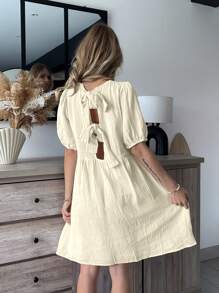 Chiquease 泡泡袖可爱蝴蝶结后背纹理 A 字连衣裙，秋季女装时尚 - 白色 - 查看 3