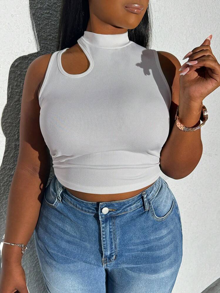 SHEIN Plus Size Cut Out Shoulder Crop Tank Top - White - View 2