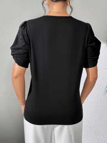 Seusyu 女士花卉印花荷叶边袖休闲修身 T 恤，适合返校和日常休闲穿着 - 黑色 - 查看 2