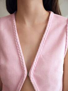 MOTF STUDIO SOLID V-NECK CROP TANK TOP