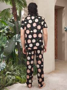 Men's Floral Print Short Sleeve Pajama Set (Shirt & Shorts), Summer Sleepwear - Black - View 2