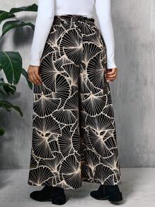 SHEIN LUNE Pantalones anchos casuales rectos de pierna ancha con estampado de hojas de la suerte de talla grande para mujer en otoño
