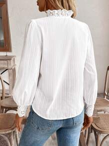 SHEIN Frenchy Blusa de manga larga con corbata delantera bordada para mujer