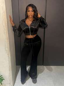 Slaydiva 秋冬休闲简约连帽截短长袖普通肩拉链开衫微喇叭裤Logo标语烫钻水钻黑丝绒女两件套-E - 黑色 - 查看 3