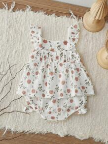 SHEIN Vintaside Kids Baby Girl Floral Print Ruffle Trim Peplum Top & Shorts