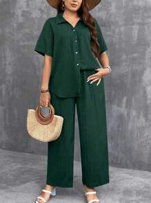 SHEIN LUNE Dwuczęściowy zestaw topów i spodni w jednolitym kolorze z krótkim rękawem dla kobiet w dużych rozmiarach - Zielony - Zobacz 1
