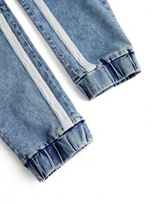 Manfinity LEGND Men's Plus Size Light Blue Washed Denim Cargo Jeans With Elasticity - Light Wash - View 3