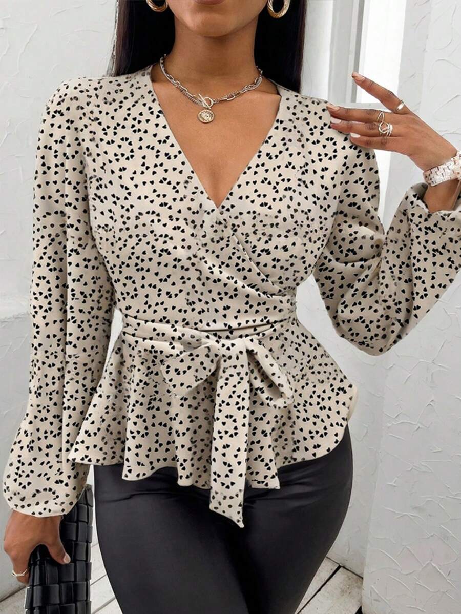 SHEIN Lady 夏季上衣 大码女式杏色系带蝴蝶结心形印花长袖裹身衬衫上衣 教师衬衫 豹纹衬衫 女式工作衬衫 女式衬衫 秋季女装 长袖女式衬衫 外出服 办公室服装