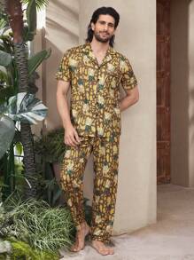 Manfinity ChillVibe Men's All-Over Print Short Sleeve Loungewear Set