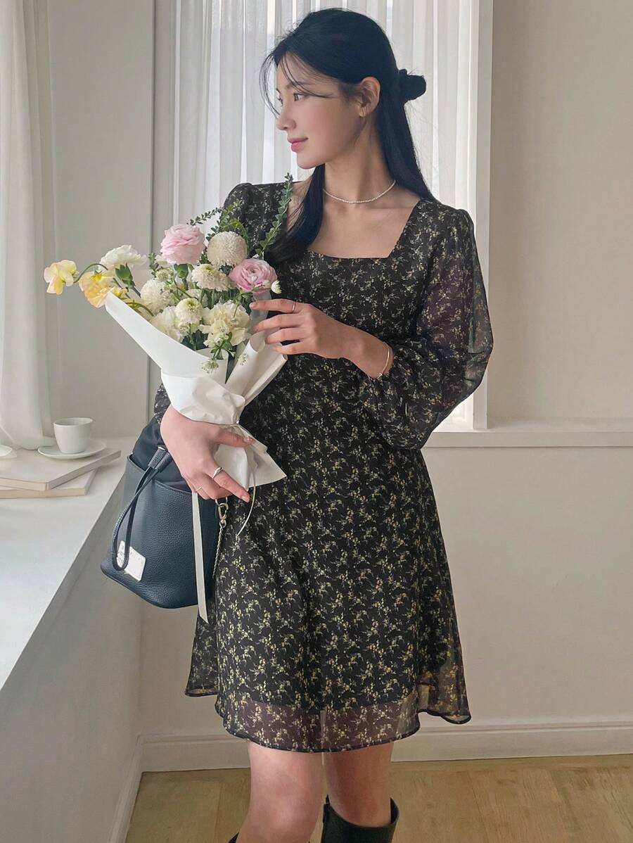 DAZY Váy hoa nhỏ buộc nơ phía trước ngắn cho nữ, màu đen, váy suông mùa xuân và mùa hè - màu đen - Xem 1